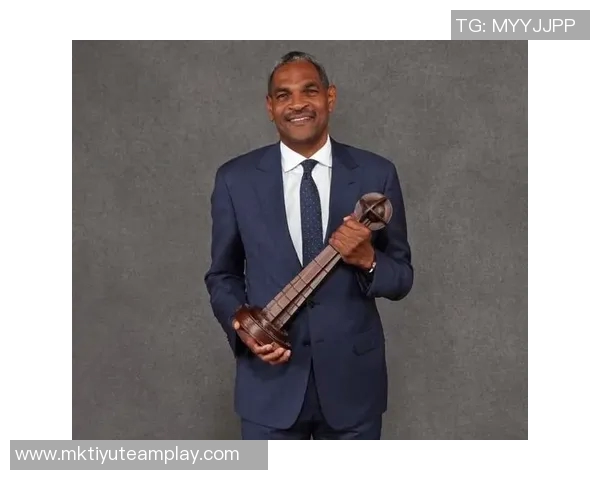 克里斯蒂称赞克莱投丢仍坚持投篮展现名人堂级别的职业精神